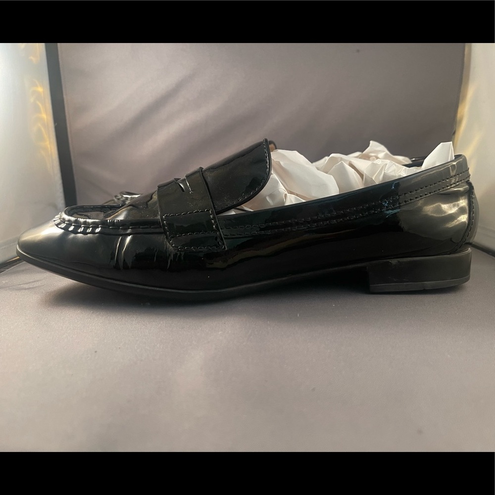 Tods Patent Leather Loafer | good condition | sz 41/10 | Black